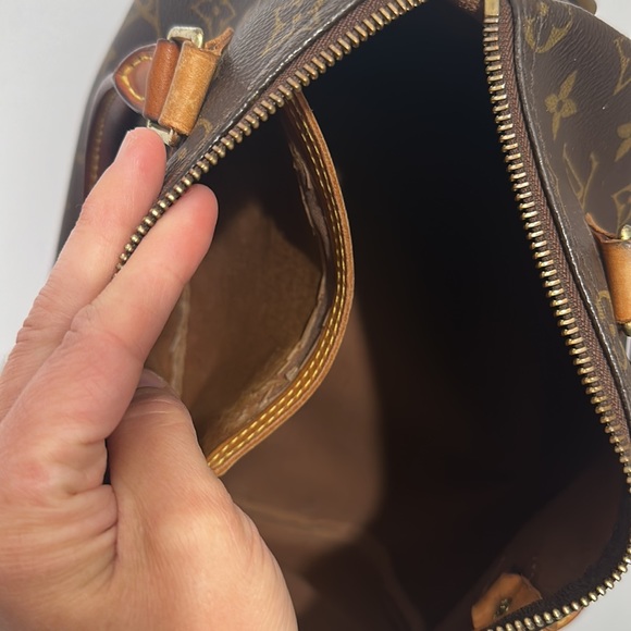 LOUIS VUITTON VINTAGE MONOGRAM SPEEDY 25 - Picture 15 of 17